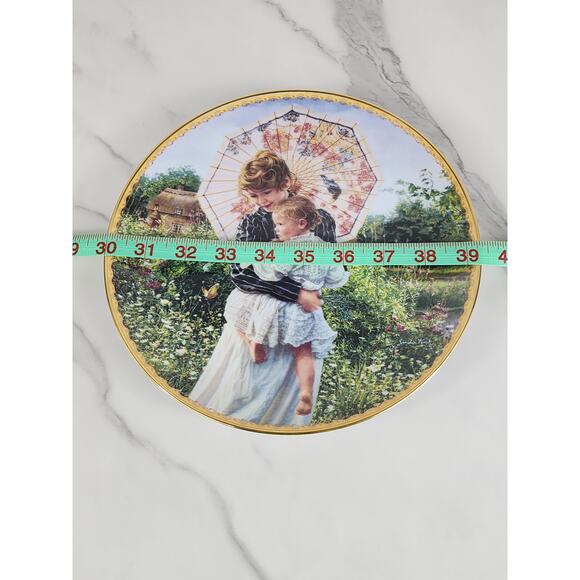 Home is Where The Heart Is Sandra Kuck 9 1/4" Porcelain 1995 Wall Decor Plate - Picture 11 of 11